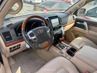 Toyota Land Cruiser VXR 2014 — Mawater City