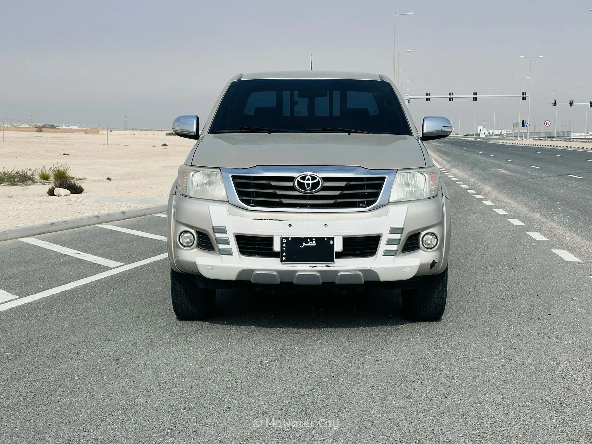 Toyota Hilux 2015 — Mawater City