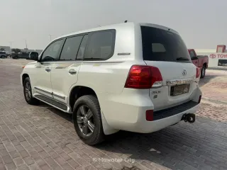 Toyota Land Cruiser GXR 2015 — Mawater City