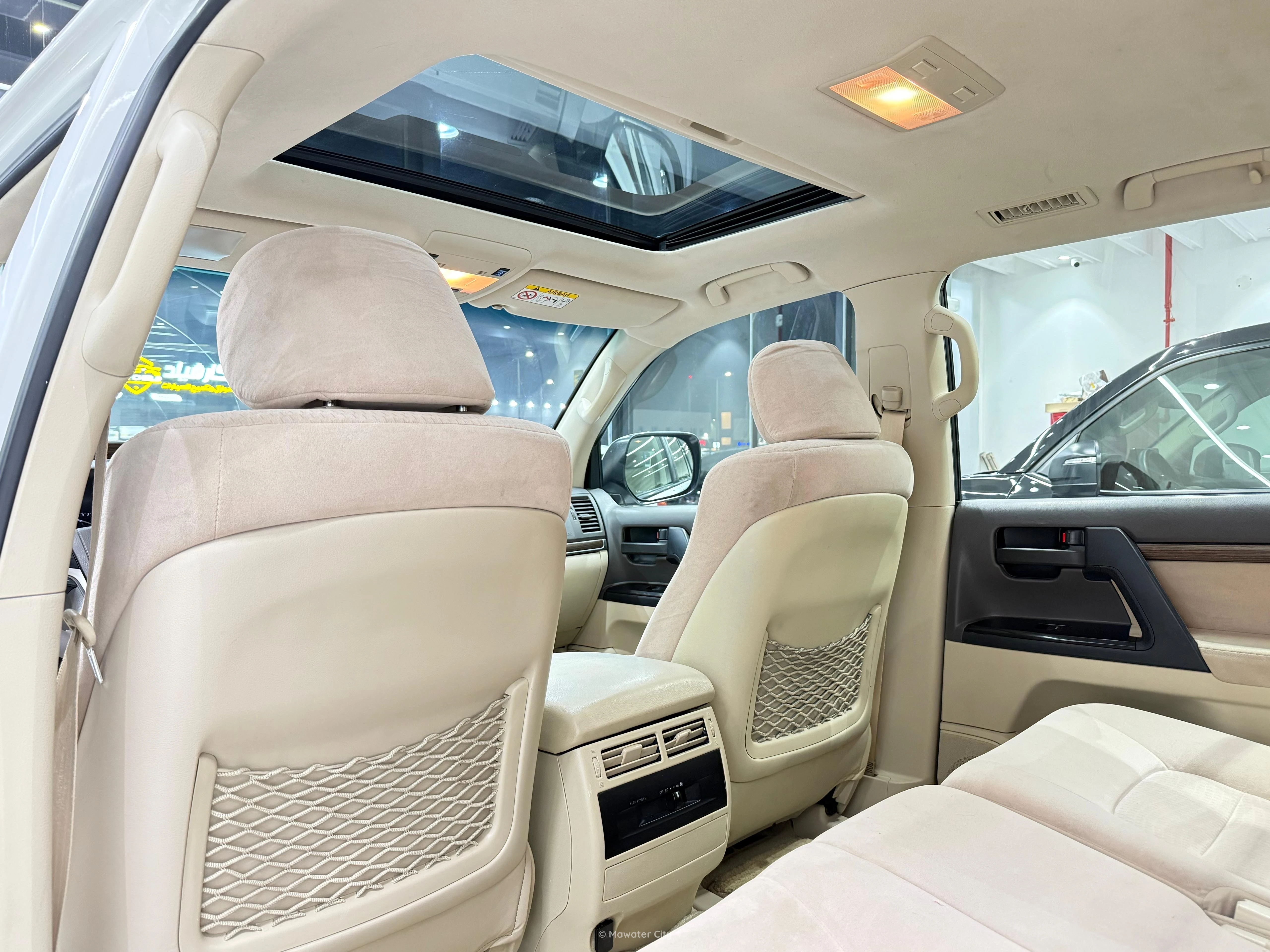 Toyota Land Cruiser GXR 2020 — Mawater City