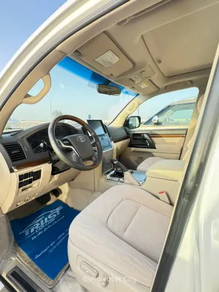 Toyota Land Cruiser GXR 2018 — Mawater City