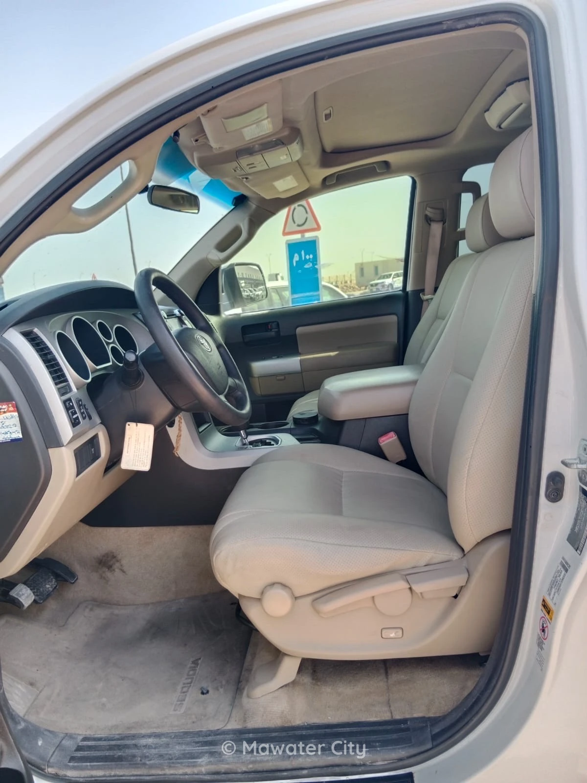 Toyota Sequoia 2009 — Mawater City