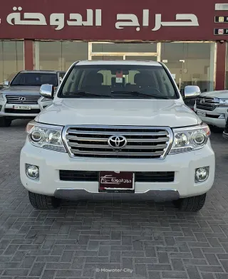 Toyota Land Cruiser VXR 2015 — Mawater City