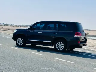 Toyota Land Cruiser GXR 2018 — Mawater City