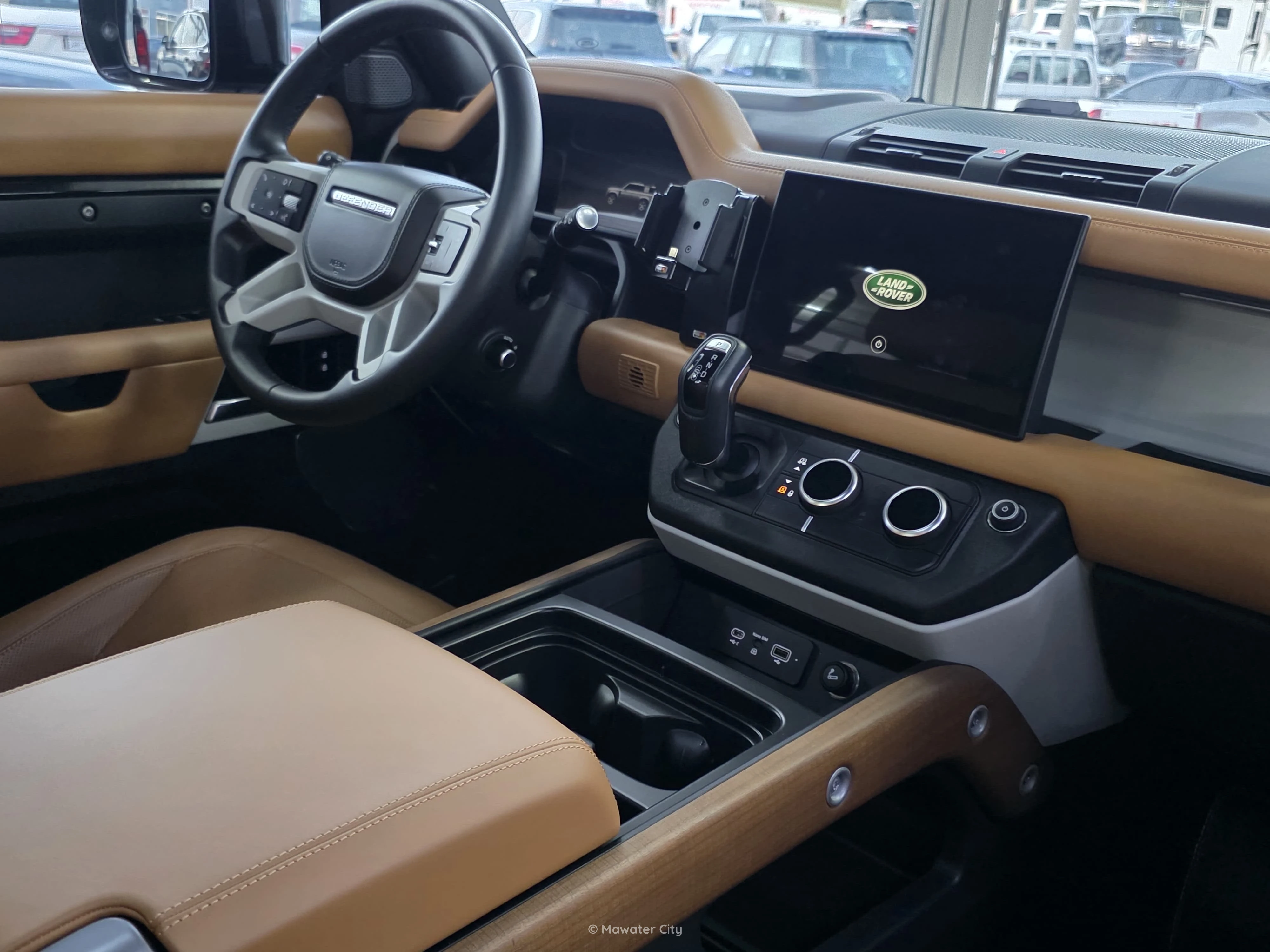 Land Rover Defender HSE 2024 — Mawater City