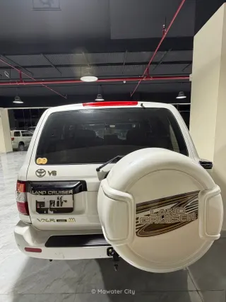 Toyota Land Cruiser VXR 2006 — Mawater City