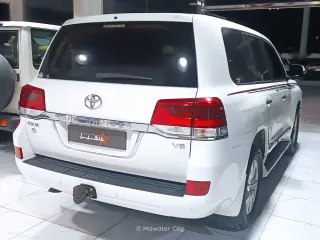Toyota Land Cruiser GXR 2020 — Mawater City