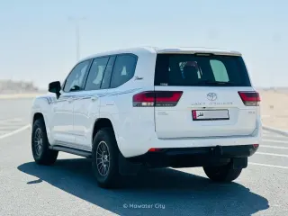 Toyota Land Cruiser GXR 2022 — Mawater City