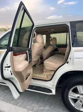 Toyota Land Cruiser VXR 2013 — Mawater City