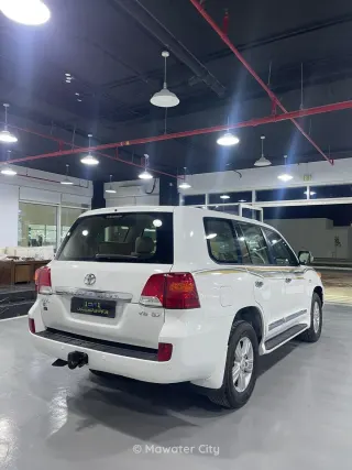 Toyota Land Cruiser VXR 2014 — Mawater City