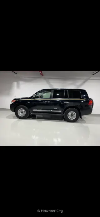 Toyota Land Cruiser VXR 2015 — Mawater City