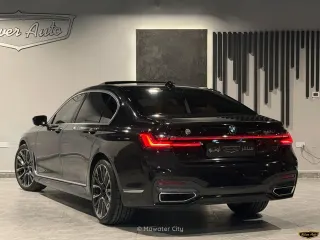 BMW 7 Series 2022 — Mawater City