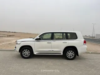 Toyota Land Cruiser GXR 2021 — Mawater City