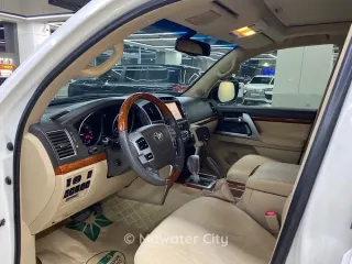 Toyota Land Cruiser VXR 2012 — Mawater City