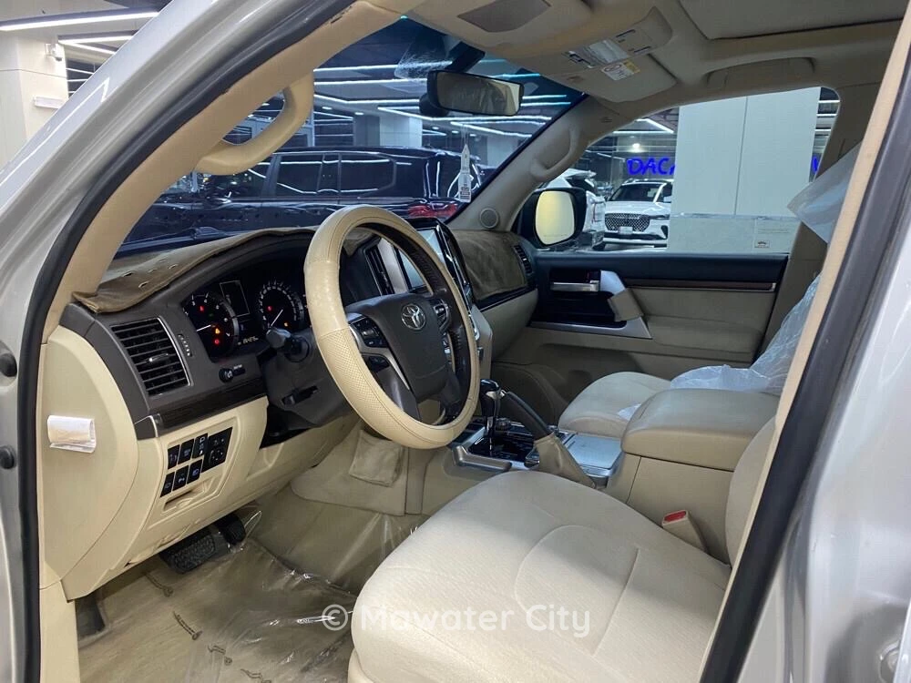 Toyota Land Cruiser VXR 2019 — Mawater City