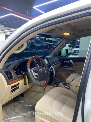 Toyota Land Cruiser VXR 2013 — Mawater City