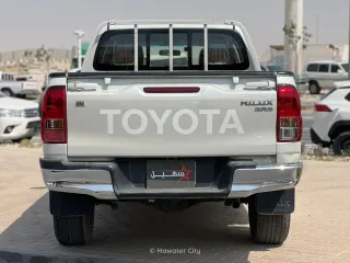 Toyota Hilux 2016 — Mawater City