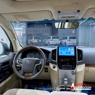 Toyota Land Cruiser GXR 2017 — Mawater City