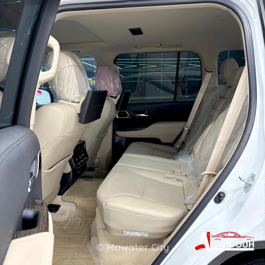 Toyota Land Cruiser VX 2024 — Mawater City