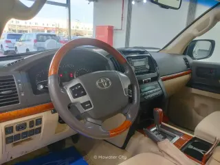 Toyota Land Cruiser GXR 2014 — Mawater City