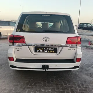 Toyota Land Cruiser VXR 2018 — Mawater City