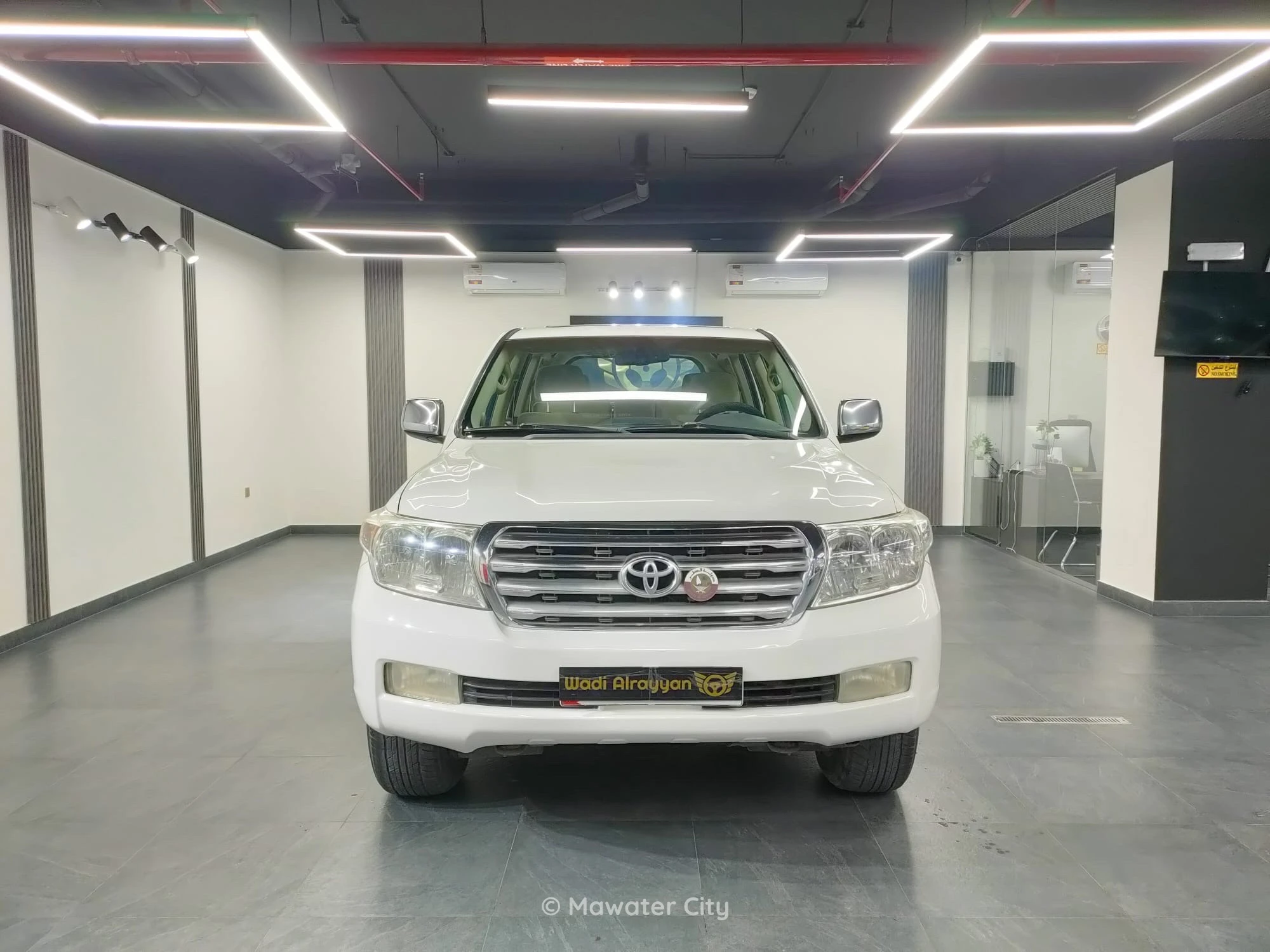 Toyota Land Cruiser VXR 2009 — Mawater City