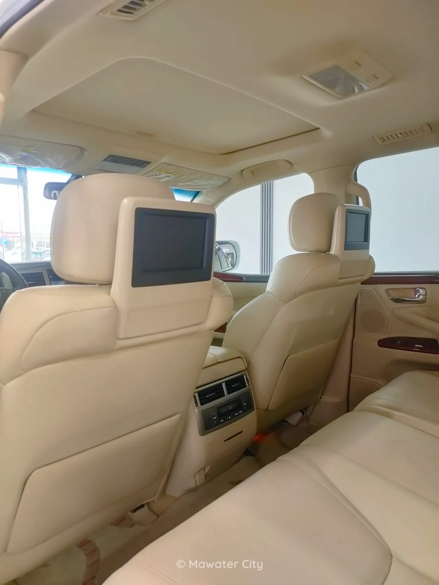 Lexus LX 570 2014 — Mawater City