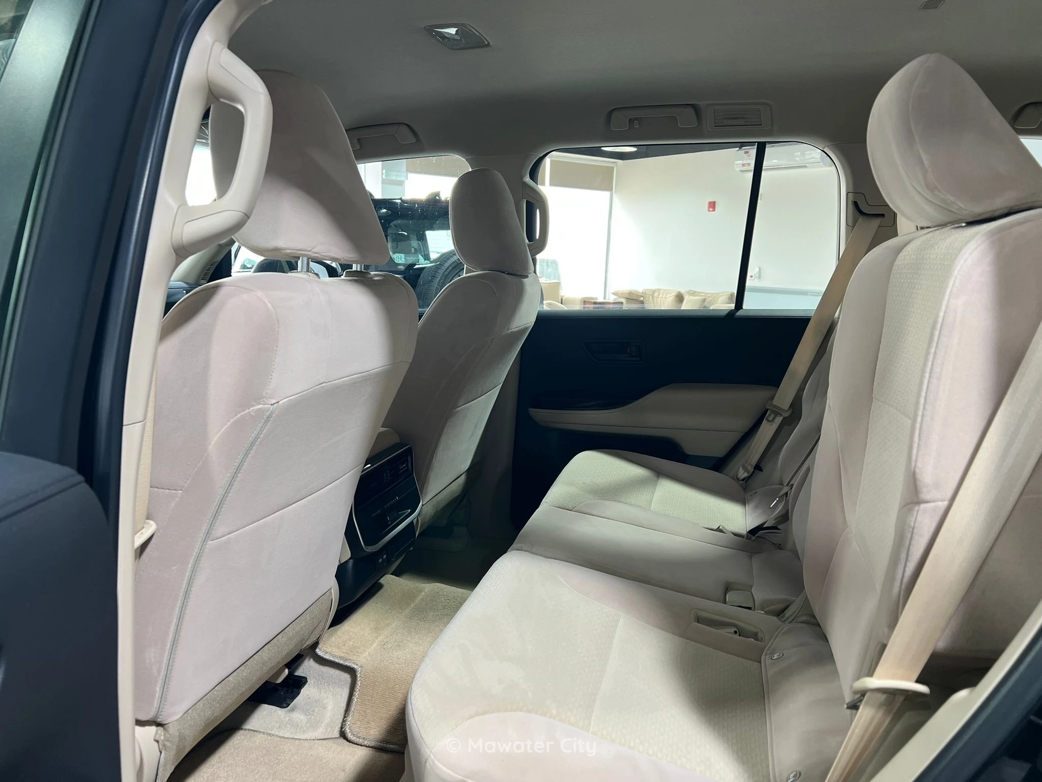 Toyota Land Cruiser GX 2023 — Mawater City