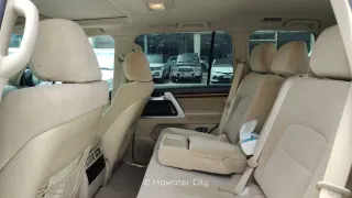 Toyota Land Cruiser VXR 2017 — Mawater City