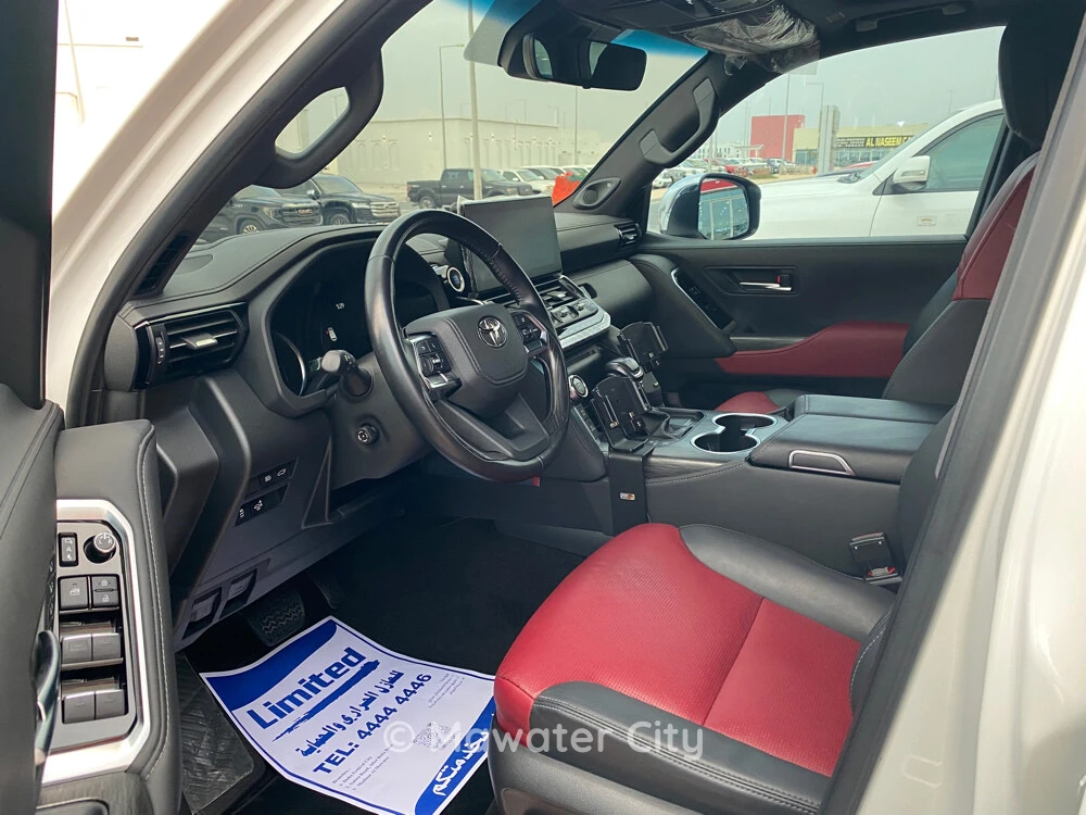 Toyota Land Cruiser GXR 2022 — Mawater City