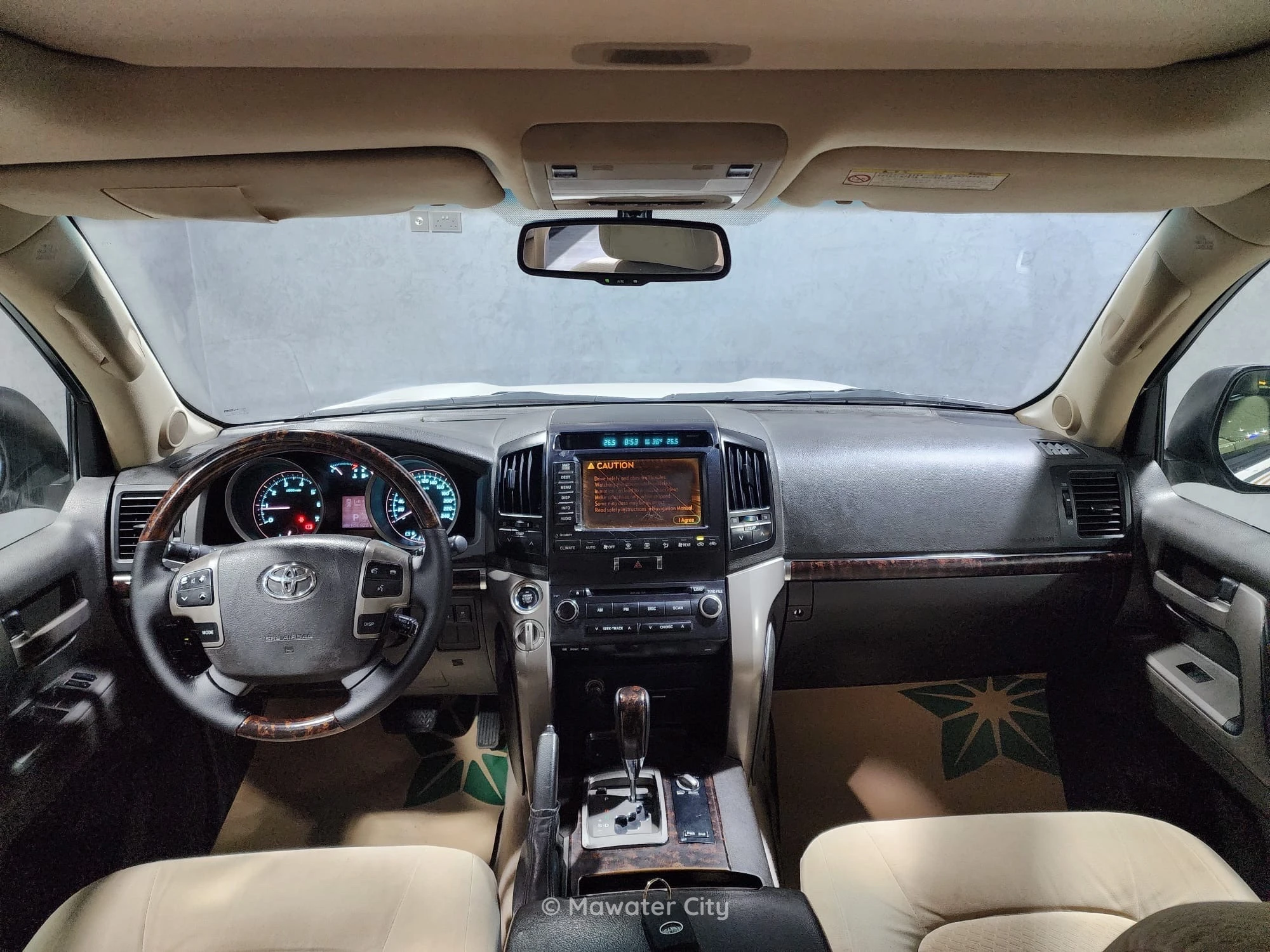 Toyota Land Cruiser VXR 2009 — Mawater City