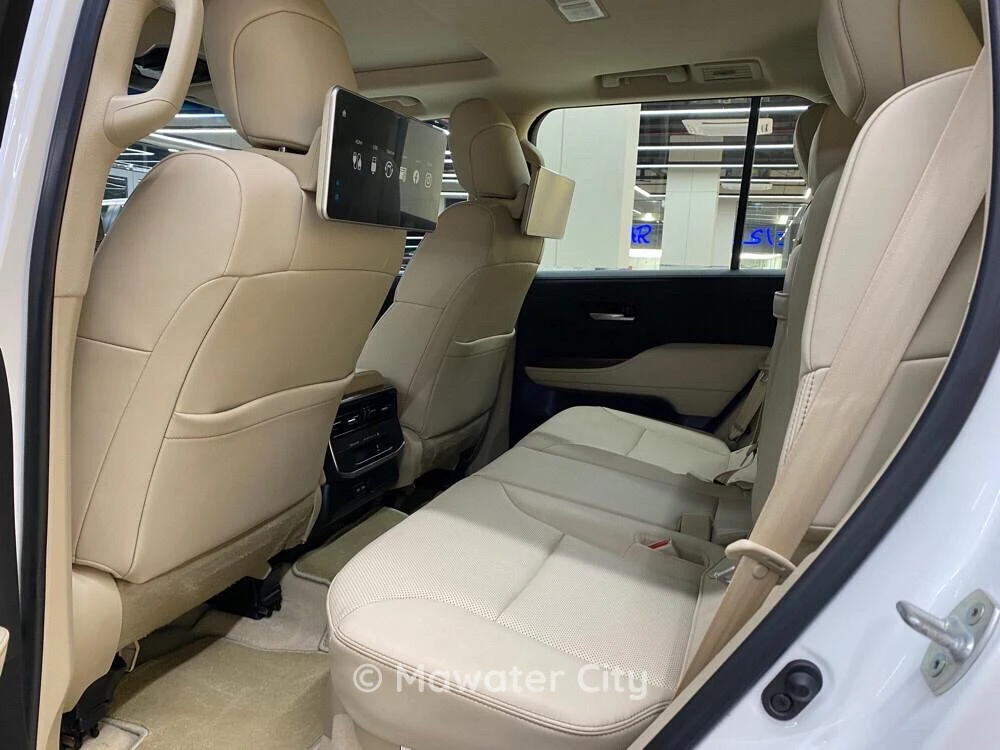 Toyota Land Cruiser GXR 2022 — Mawater City
