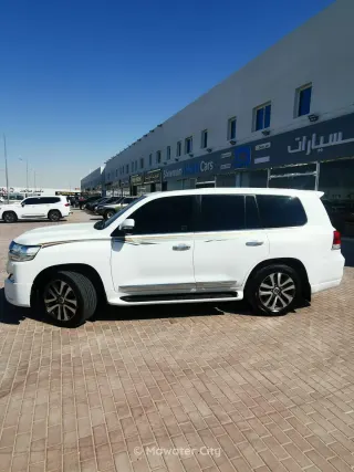 Toyota Land Cruiser 2016 — Mawater City
