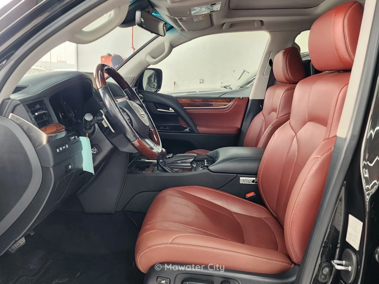 Lexus LX 2017 — Mawater City