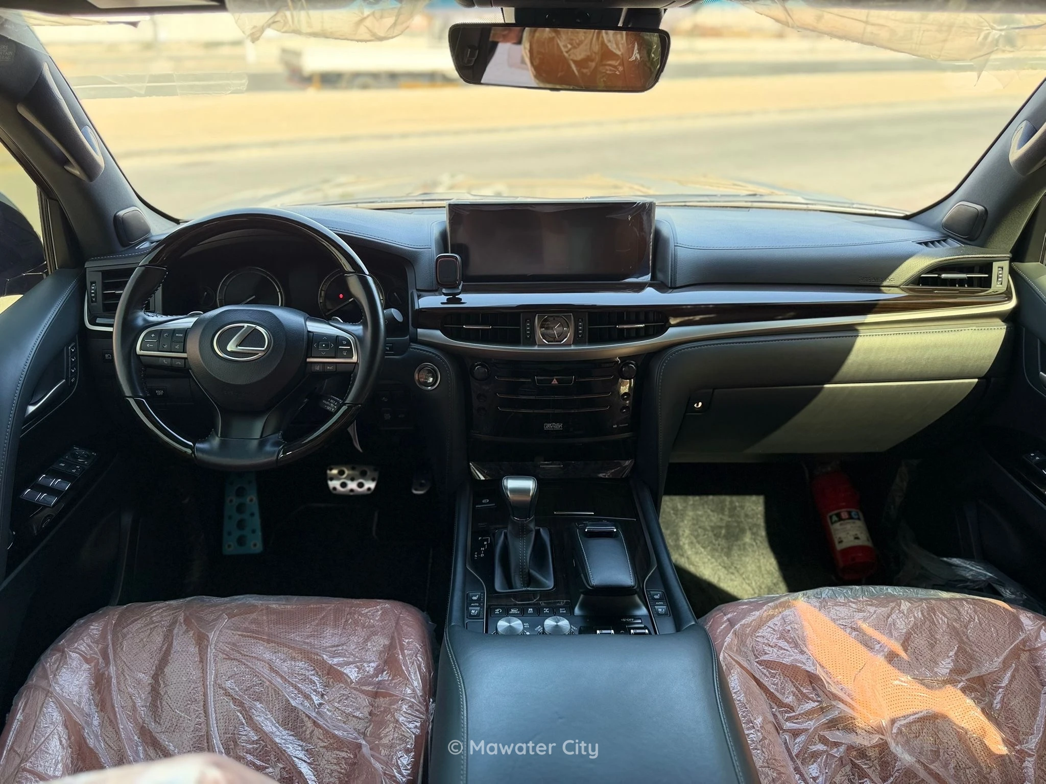 Lexus LX 2020 — Mawater City