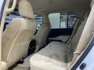 Toyota Land Cruiser GXR 2023 — Mawater City