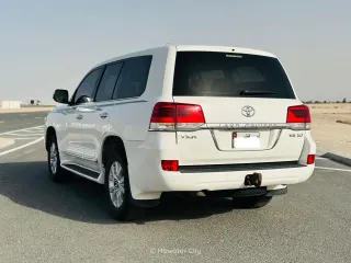 Toyota Land Cruiser VXR 2018 — Mawater City