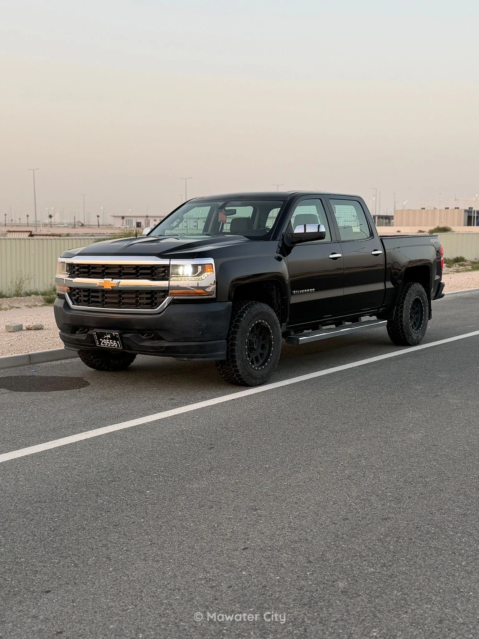 Chevrolet Silverado 2016 — Mawater City