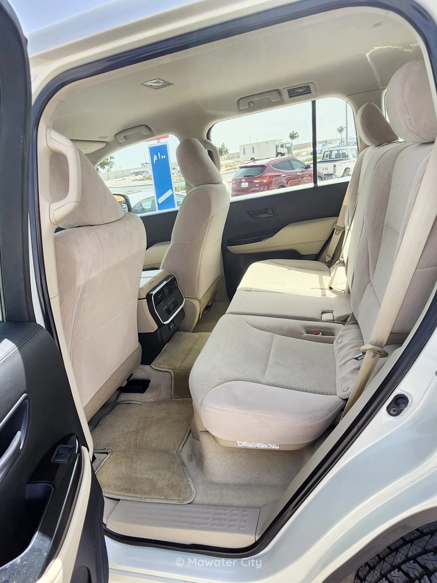 Toyota Land Cruiser GXR 2022 — Mawater City