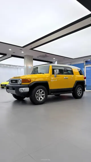 Toyota FJ Cruiser 2015 — Mawater City