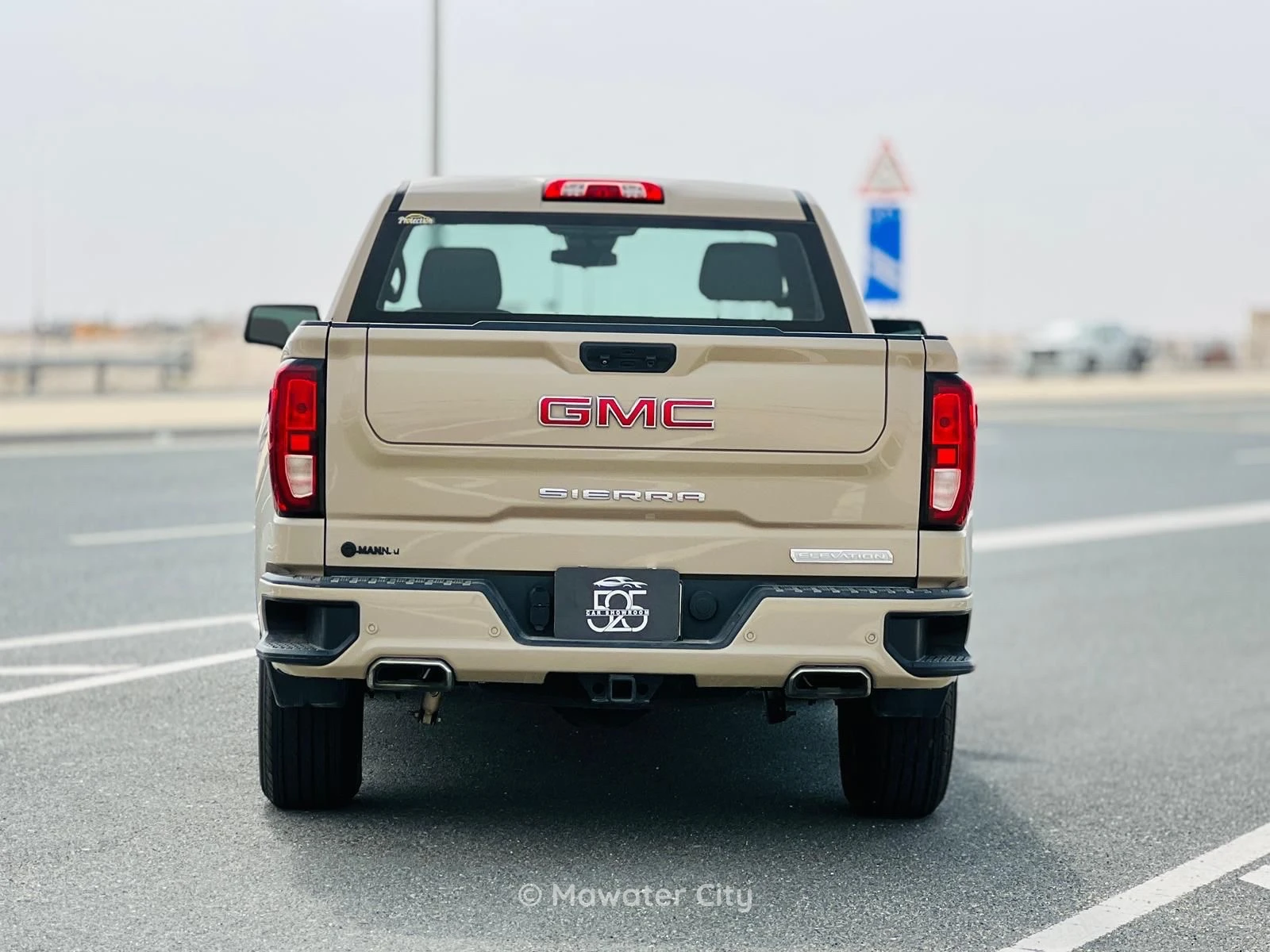 GMC Sierra 2023 — Mawater City