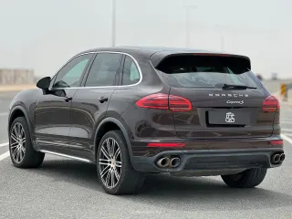 Porsche Cayenne 2015 — Mawater City