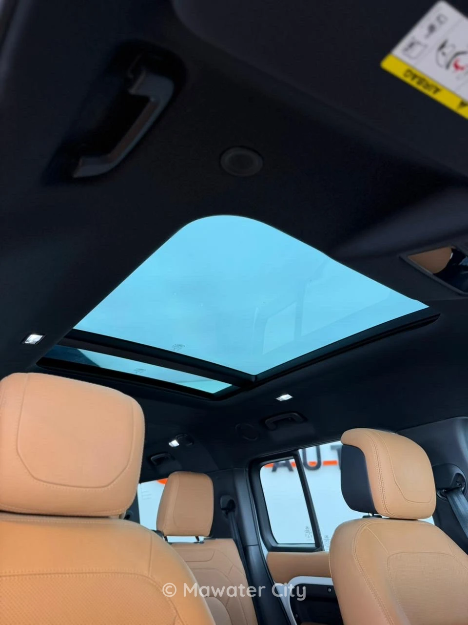 Land Rover Defender 2023 — Mawater City
