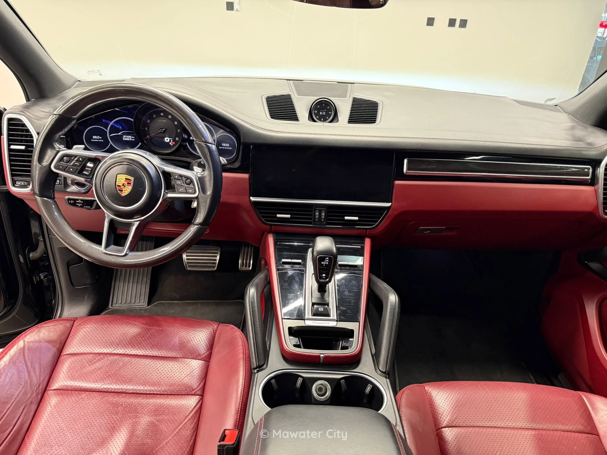 Porsche Cayenne 2019 — Mawater City