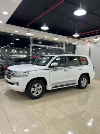Toyota Land Cruiser GXR 2018 — Mawater City