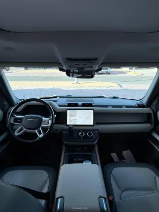 Land Rover Defender 2023 — Mawater City