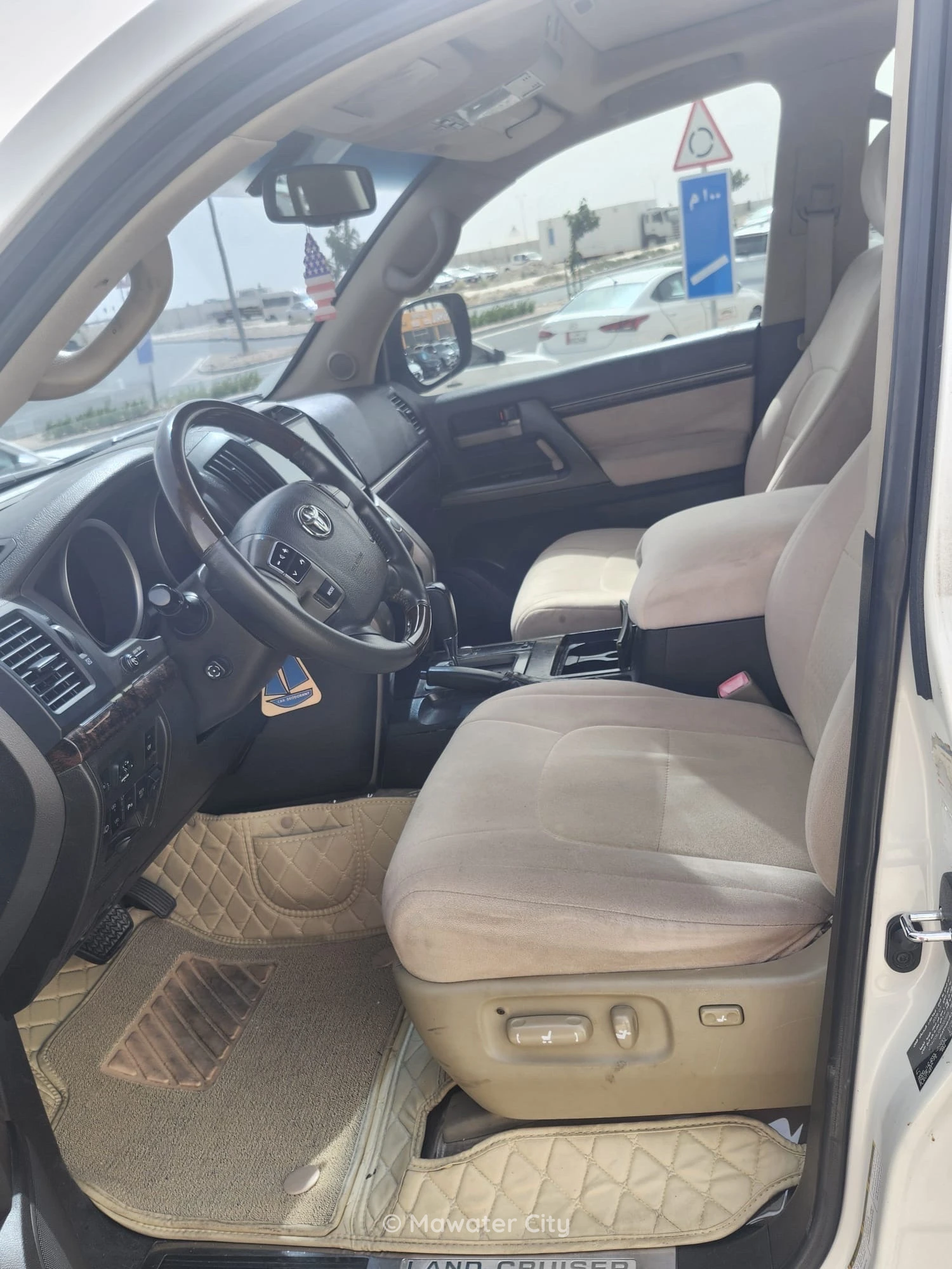 Toyota Land Cruiser VXR 2009 — Mawater City