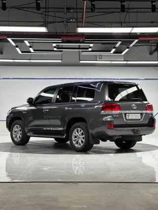 Toyota Land Cruiser GXR 2021 — Mawater City