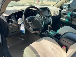 Toyota Land Cruiser VXR 2009 — Mawater City