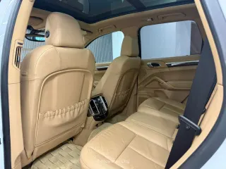 Porsche Cayenne 2013 — Mawater City